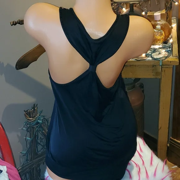 Bebe silk beaded t back fancy top XS EUC - Picture 6 of 8